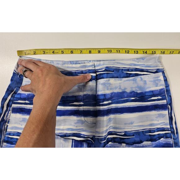 Tommy bahama womens size 4 100% silk lined ombre blue white shorts EUC island - Picture 6 of 7